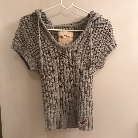Hollister Sweaters - Hollister Grey Hooded Short Sleeve Sweater XS